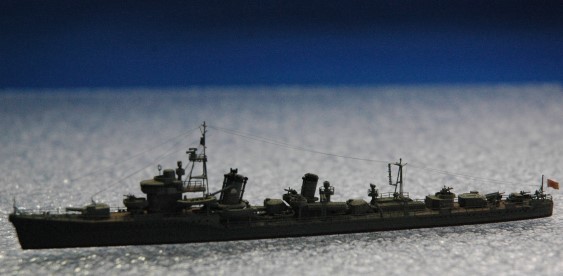 ピットロードの駆逐艦初霜